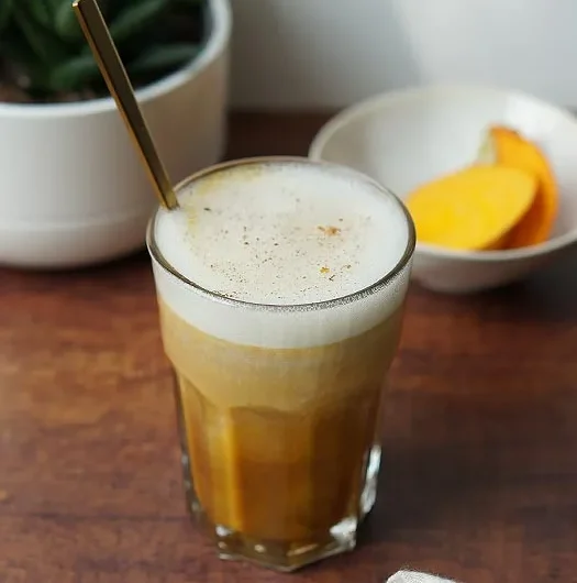 Kürbis-Latte mit Pumpkin Spice